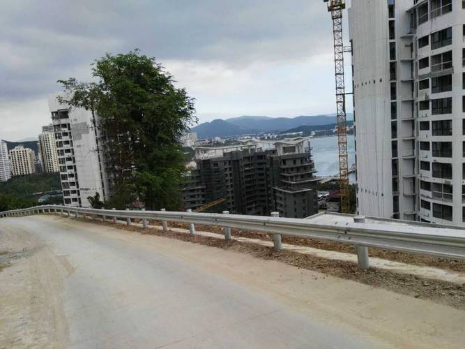 波形钢板护栏板珠海横琴防撞栏江门桥梁钢板护栏厂家